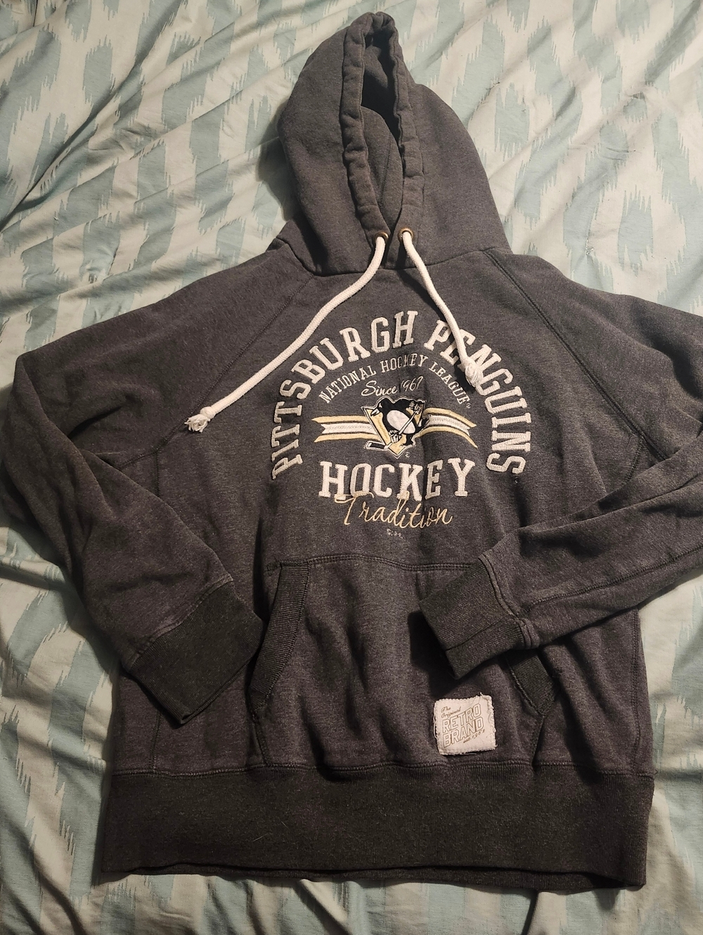 PITTSBURGH PENGUINS "RETRO BRAND" VINTAGE DISTRESSED STYLE HOODIE NHL MEN'S ‎ M